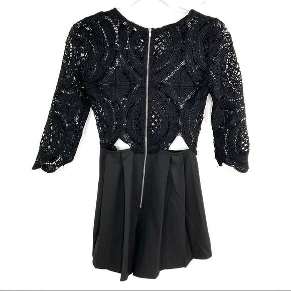 Charlotte Russe Black Crochet 3/4 Sleeve Romper X-Small XS - Picture 7 of 8